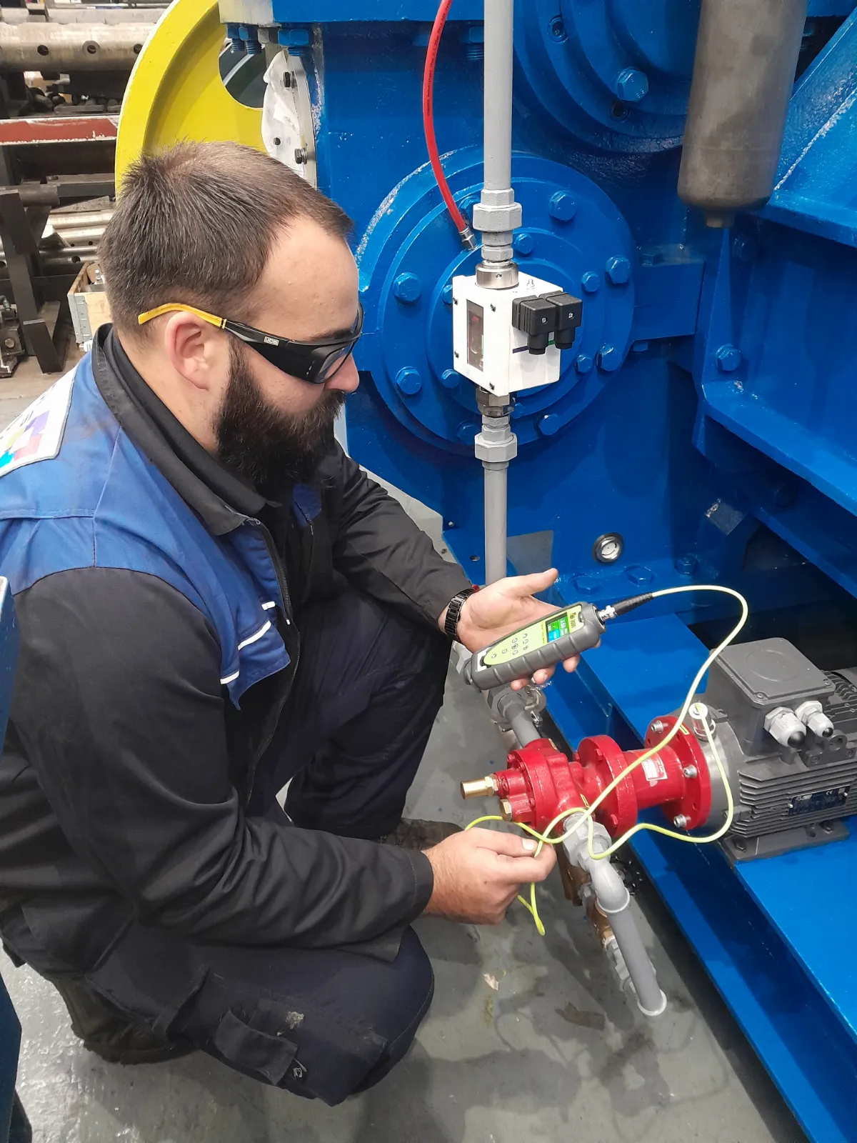 Rhodes Interform provide condition monitoring services to help detect problmes early and predict future maintenance needs